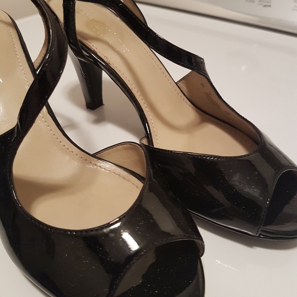 COPY - Sz8M Naturalizers Black Patent Leather Dress Heels - Picture 6 of 6